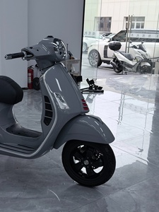 Scooter a Gas Usato Modello <span class=keywords><strong>Vespa</strong></span> <span class=keywords><strong>300</strong></span> Anno 2021 Colore Grigio Prodotto in Thailandia - Product Image 3