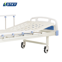 Lit médical manuel à 2 fonctions, lit d'hôpital à double manivelle, cadre en acier, lit de soins infirmiers avec garde-corps en alliage d'aluminium et roulettes silencieuses