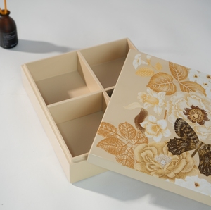 Boîte élégante en laque, boîte de rangement en bois divisée pour bijoux et accessoires, finition haute brillance premium, idée cadeau pour elle - Product Image 1