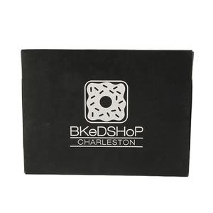 Boîte d'emballage de desserts noire personnalisée avec logo Boîte de pâtisserie de beignet <span class=keywords><strong>en</strong></span> carton plat pour boulangerie à emporter - Product Image 5