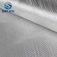 Fibre de verre fabriquée en Chine ±45 °   Tapis combiné biaxial de qualité supérieure 825 g/m² pour les industries automobile, aéronautique et sportive