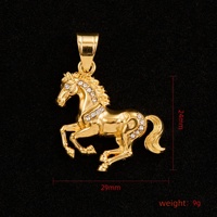 Collier pendentif cheval en acier inoxydable plaqué or 18 carats avec strass, style hip-hop populaire Europe et Amérique 2026