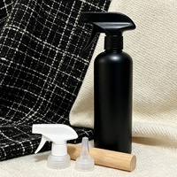 Bouteille pulvérisateur d'eau à gâchette en plastique noir de 300 ml, 500 ml, 700 ml avec étiquette personnalisée pour nettoyage automobile