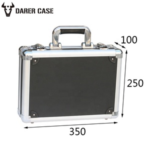 <span class=keywords><strong>Valigetta</strong></span> in <span class=keywords><strong>alluminio</strong></span> nero portatile personalizzata 350X250X100mm - Product Image 1