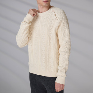 Suéter Personalizado de Algodón GOTS de Alta Gama con Logotipo Bordado, Suéter Casual de Punto Trenzado para Invierno, de Manga Larga para Hombre - Product Image 4