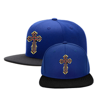 Gorra Snapback de Hip Hop RTS Streetwear, Diseño Gótico con Cruz, Dos Tonos, Estructurada, 6 Paneles, Azul y Negro en Contraste, Visera Plana, Bordado 3D Personalizado
