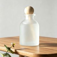Nouvelle Arrivée 2026 – Bouteilles en Verre Cylindriques Vides Transparentes de 100 ml Couleur Thé avec Bouchon Bille en Bois pour Diffuseur de Parfum d'Ambiance