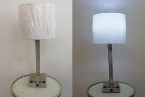 Lámpara de Noche LED Moderna y Sencilla para Habitación de Hotel Days Inn by Wyndham, con una Cama King y Dos Mesitas de Noche, Base para Bombilla E26 - Product Image 4