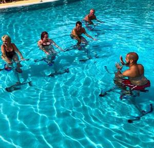 Bicicleta Acuática de Acero Inoxidable 304/316 de Guangzhou Fenlin, Bicicleta Subacuática Plateada y Duradera para Piscina, Aquabike - Product Image 2