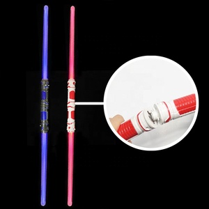 2020 nuevo diseño ilumina juguetes espada LED <span class=keywords><strong>de</strong></span> plástico para niños espada sable <span class=keywords><strong>de</strong></span> <span class=keywords><strong>luz</strong></span> doble - Product Image 3