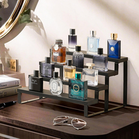 Rak Display Parfum Hitam Empat Tingkat dengan Rangka Besi Penyangga, Organizer Cologne untuk Pria