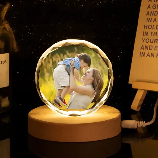 OEM Glass Photo Ball Laser Sculpting Customized Baby Photos Personalized Crystal Crafts Ball