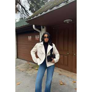 Beige Ladies <b>Double</b>-Breasted Outerwear Jacket <b>Quilted</b> Leather with Customizable Logo Lightweight and Short Length - Product Image 6