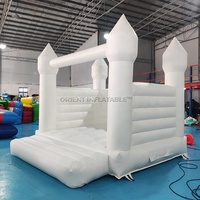 Château gonflable blanc de luxe pour mariage et fête, à vendre