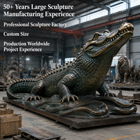 Sculpture d'alligator en bronze grandeur nature, grande œuvre d'artisanat métallique d'extérieur, statue de faune antique moulée à la main pour parc, jardin, complexe hôtelier, musée