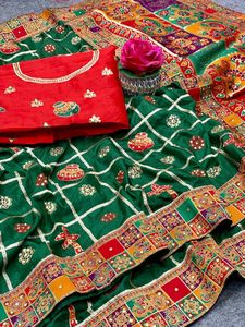 Nuevo Sari Lekha VC Panetar Patola Dola con Bordado de Seda y Borde Jacquard - Product Image 6