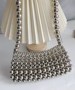 Exquisite Designer Handgefertigte Offene <span class=keywords><strong>Sumka</strong></span> s Biserom Silberne Perlenbesetzte Clutch Abendtasche für Partys Hochzeiten 2025 Kleidungs-Accessoire - Product Image 1