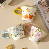 Tasse à café en céramique avec poignée en forme de fleur, peinte à la main, motif floral, élégante tasse à eau pour le petit-déjeuner, pour la maison