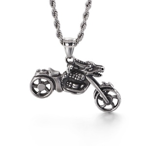 Collier pendentif moto rétro en acier inoxydable pour homme, breloque vélo sportive et originale, couleur argent - Product Image 4