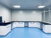 Comptoirs de laboratoire modernes de haute qualité en acier, table de laboratoire, banc de laboratoire en acier pour usine pharmaceutique