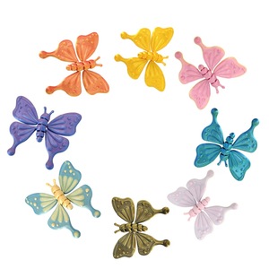 Adorno de Mariposa Móvil Creativo Impreso en 3D - Figura Decorativa de Escritorio con Articulaciones Flexibles Iridiscentes en Degradado - Product Image 1