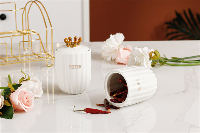 Kitchen Luxury Crown Gold Stand Seasoning Jar Spice Storage Jar Set Of 8