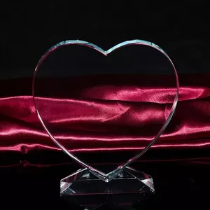 도매 맞춤형 장식 심장 모양 선물 3d 조각 크리스탈 유리 액자
