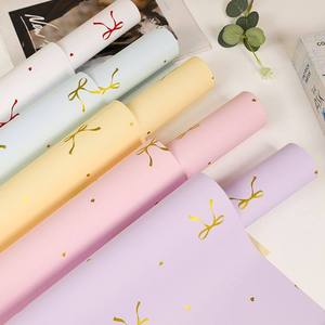 <span class=keywords><strong>Papel</strong></span> <span class=keywords><strong>de</strong></span> Envoltura Floral Impermeable Recubierto al por Mayor <span class=keywords><strong>con</strong></span> Lazo, <span class=keywords><strong>Papel</strong></span> Desechable para Envolver Flores para Floristerías - Product Image 2