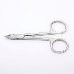 Tijeras profesionales de acero inoxidable con logotipo personalizado, recortadora de uñas y cutículas para la eliminación de piel muerta y callos - Product Image 1