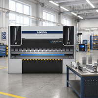 Presse plieuse hydraulique robuste avec contrôleur CNC pour opérations de pliage et de formage de métaux à grande échelle