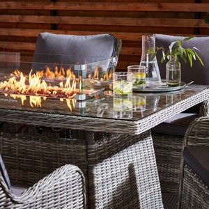 ชุดโต๊ะรับประทานอาหารกลางแจ้ง 6 ที่นั่ง พร้อมโต๊ะเตาไฟหวาย เฟอร์นิเจอร์ลานบ้าน ชุดรับประทานอาหารในสวน และโต๊ะเตาไฟสำหรับบาร์บีคิว - Product Image 2