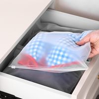 Sacs à fermeture éclair ZiplockPe pour t-shirts, sacs à fermeture éclair pour vêtements avec logo personnalisé, sacs à fermeture éclair en plastique transparent pour vêtements