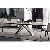 Ensemble table et chaises de salle à manger en marbre et pierre frittée avec base métallique moderne pour 8 personnes, idéal pour appartement, villa et restaurant