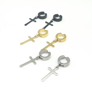 Pendientes de clip cruzados de acero inoxidable, negro, dorado, plateado, diseño geométrico moderno para orejas sin perforar - Product Image 1