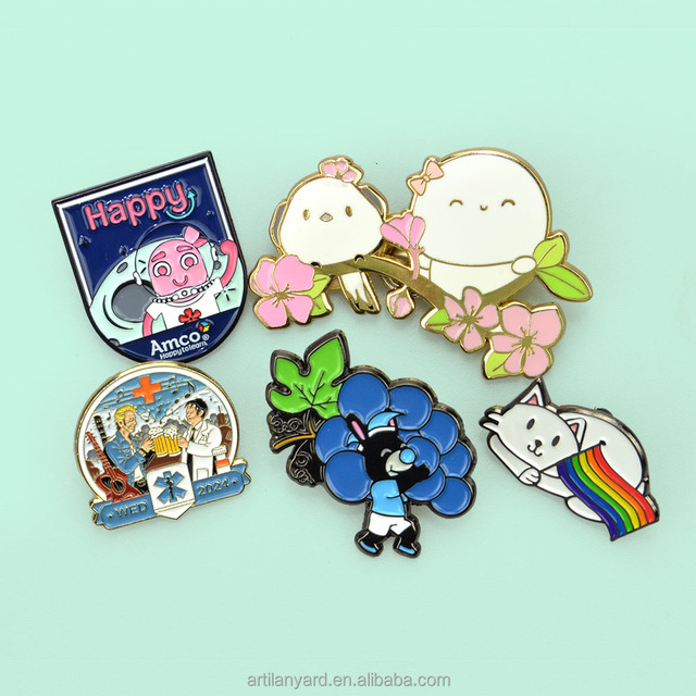 High Quality Metal Soft Cat Enamel Pin Badge Manufacturer Wholesale Custom Cute Anime Enamel Lapel Pin