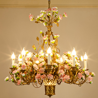Design de lampe à suspension romantique de fabricant, éclairage européen en porcelaine avec un prix compétitif, lustre à fleurs de mariage populaire
