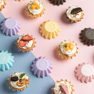 Paquete al por Mayor de 50 Envoltorios Antiadherentes, Papel Resistente para Hornear Muffins, Mini Moldes para Cupcakes para Fiestas - Product Image 6