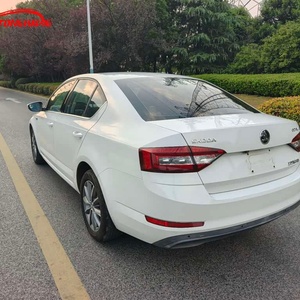 Coche Usado Skoda <span class=keywords><strong>Octavia</strong></span> Gasolina 1.4T 150HP 7DCT Sedán Vehículo Usado con Certificado de Inspección de Lujo Venta al por Mayor en China - Product Image 4