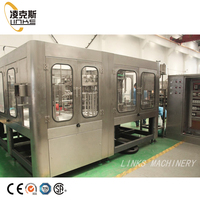 Ligne de production de boissons gazeuses froides fraîches Machine de remplissage de boissons gazeuses Machine complète Le plan de l'usine d'eau et de gaz