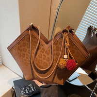 Sac fourre-tout grande capacité à imprimé léopard en PU avec bandoulière unique pour femme – Nouvelle collection 2026, tendance et décontracté