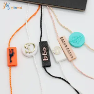 Tag segel plastik Logo desain kustom murah label Hangtag pakaian tali Hangtag pakaian