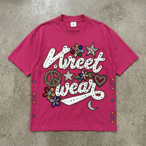 เสื้อยืดสตรีทแวร์ทรงโอเวอร์ไซส์แบบสั่งทำพิเศษ OEM ผ้าฝ้าย 100% 430 GSM ตกแต่งด้วยงานปักลายฉลุและคริสตัล ทรงบ็อกซี่ ไหล่ตก - Product Image 1