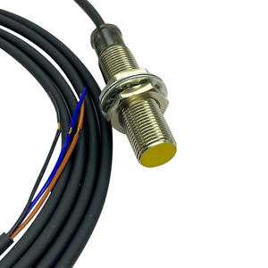 Interruptor de Proximidad Inductivo Cilíndrico de 4 mm de Distancia de Detección, NPN Normalmente Abierto, 24 V, Tres Cables con Carcasa Metálica - Product Image 2