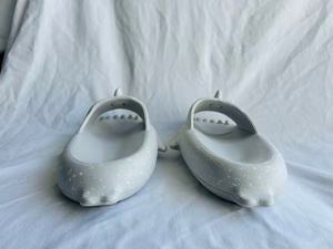 H008 Pantofole a Forma di Squalo Grigio Chiaro con Suola in EVA Spessore 35MM per Tutte le Stagioni, da Casa, Taglie Donna 36 37 38 39 - Product Image 4