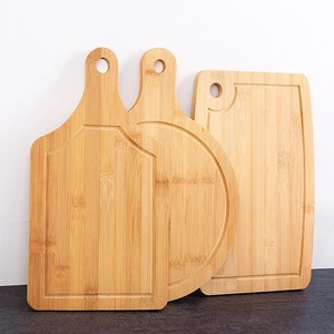 Tablas de cortar de bambú rectangulares de 40 cm con asa para uso en la cocina - Product Image 1