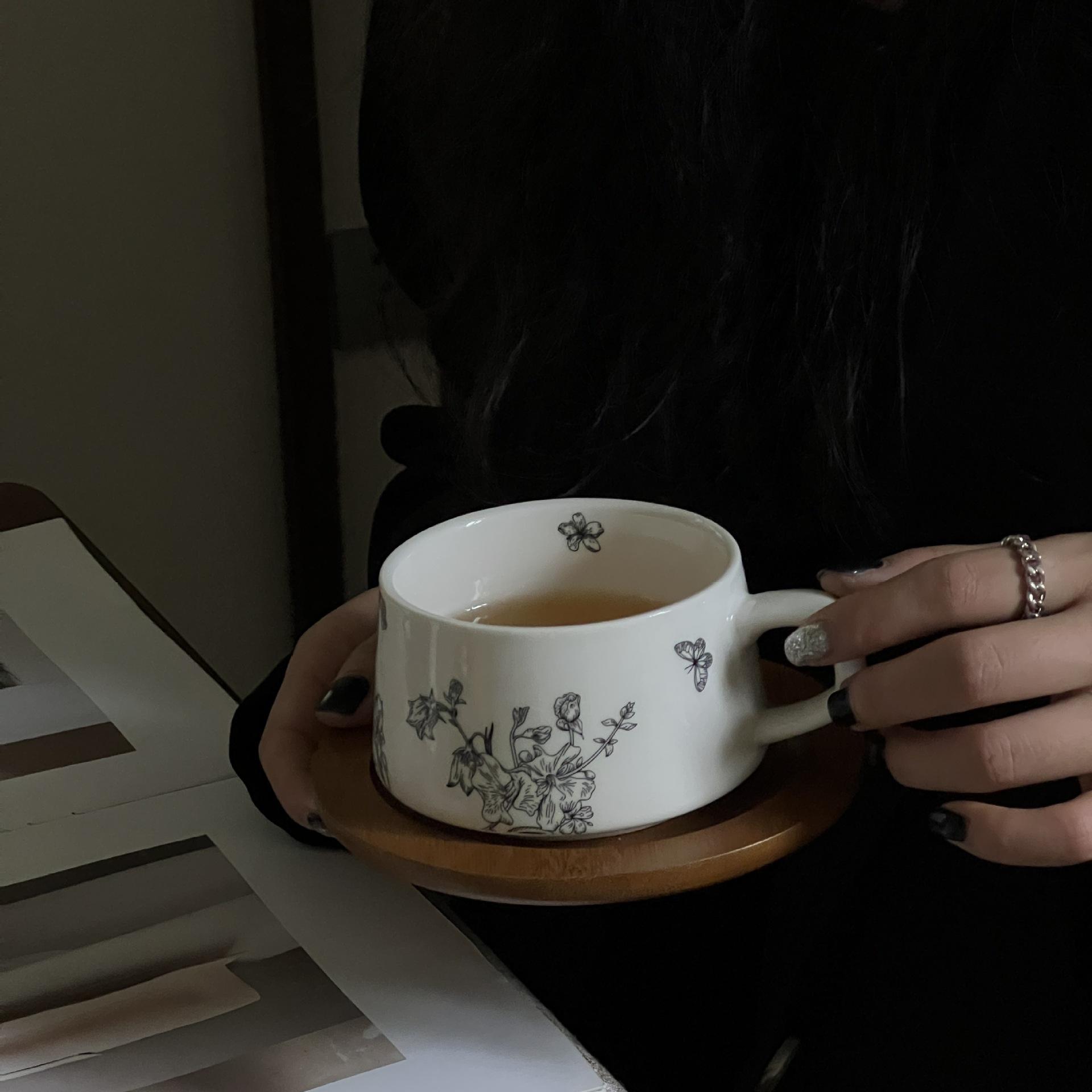 Brown wood trays, cups and dishes