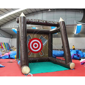 Jeu de fléchettes gonflable commercial avec design de cabane en bois et mains vertes animées pour les fêtes foraines et les divertissements en plein air - Product Image 5