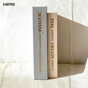 Livres décoratifs en carton en gros pour la décoration intérieure, design <span class=keywords><strong>personnalisé</strong></span>, boîte à livres factice à couverture rigide ouvrable, estampage doré pour la décoration - Product Image 5