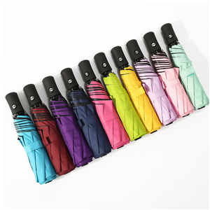 Parapluies entièrement automatiques QX très populaires avec impressions de logo personnalisées, parapluies de voyage pliables en 3 sections, 8 baleines, revêtement noir. - Product Image 5