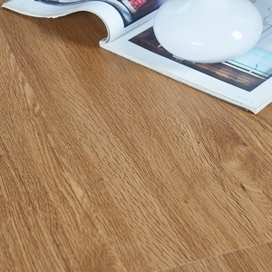 Gỗ Nhựa Gạch Phong Cách Châu Âu Câm Underpad Ánh Sáng Gỗ Mô Hình Bạch Dương 7Mm 8Mm WPC Sàn Cho Phòng Ăn - Product Image 2